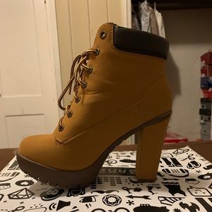 Timberland Style Heeled Boot!